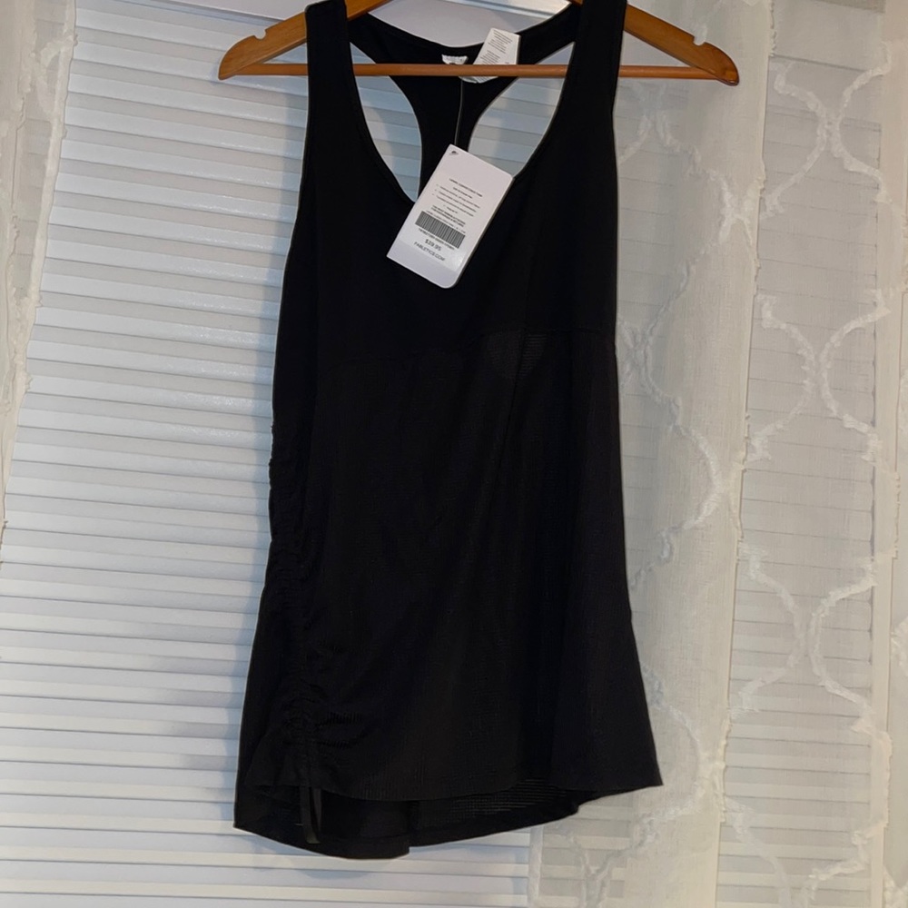 NWT FABLETICS WORKOUT TOP SIZE CL CASHEL CURVED CINCH TANK